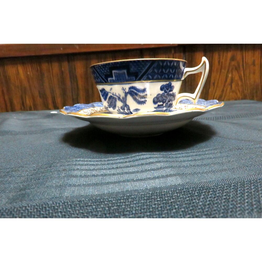 Booths Real Old Willow Teacup and Saucer A8025 Gold Gilt Trim Made in England